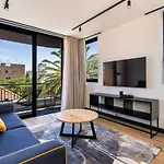 402 Marvol On Hall